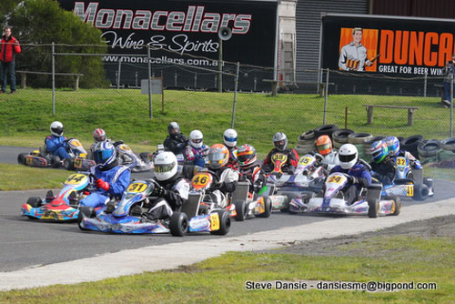 Thomas Hickman leads Sportsman Restricted Light ahead of Lachlan Crampton (44) and Nathan Grover (46)