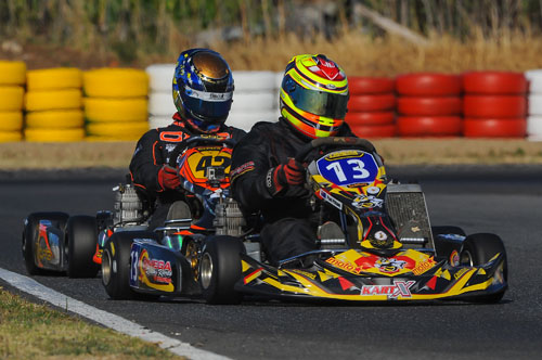 Paul Pittam leading Mason Barbera on his way to victory in Leopard Heavy at Bolivar on the weekend