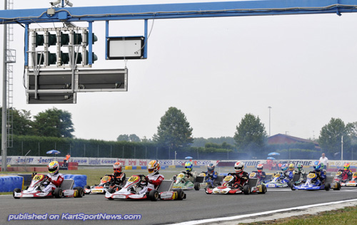 Race start at a previous WSK event at the 7 Laghi Circuit